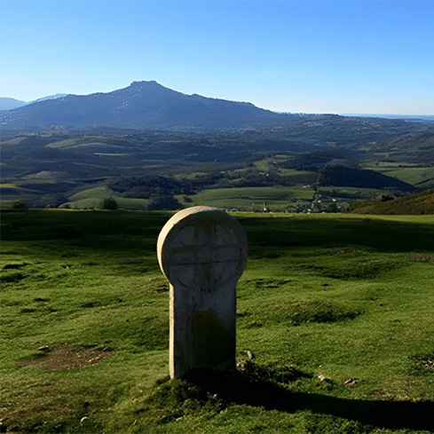 PYRÉNÉES-ATLANTIQUES HIKING: walk on the GR® 8 from Cambo-les-Bains to Sare