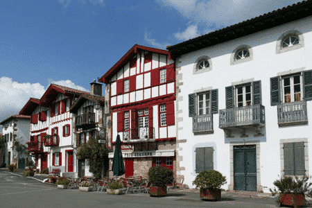 a bastide in basque colors