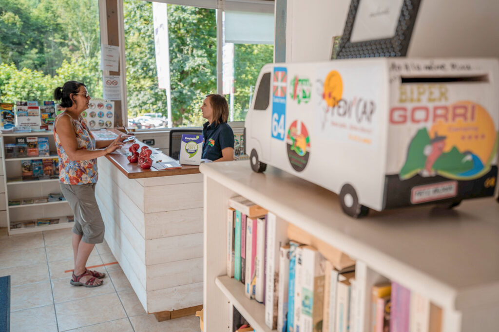 accueil du camping a espelette