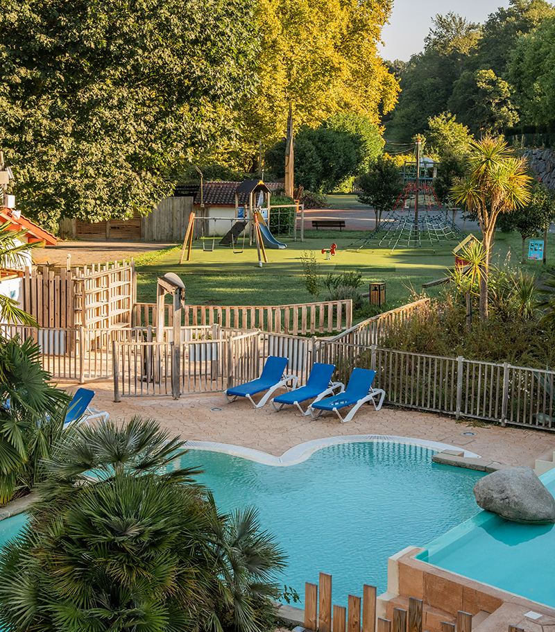 camping zwembad espelette