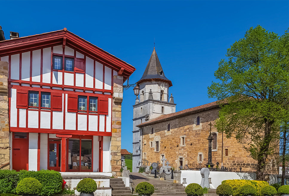 discover ainhoa's heritage