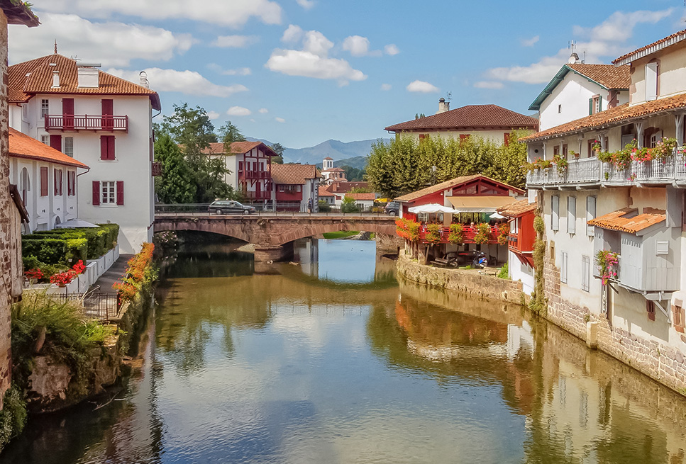 decouvrez saint jean pied de port lors de votre sejour en camping
