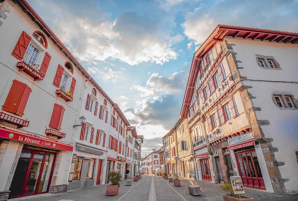 decouvrir le village d espelette et la culture basque