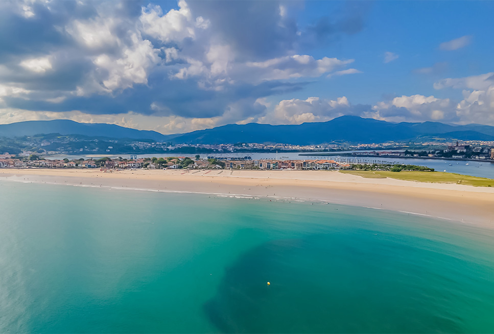 kristalhelder water van de atlantische oceaan
